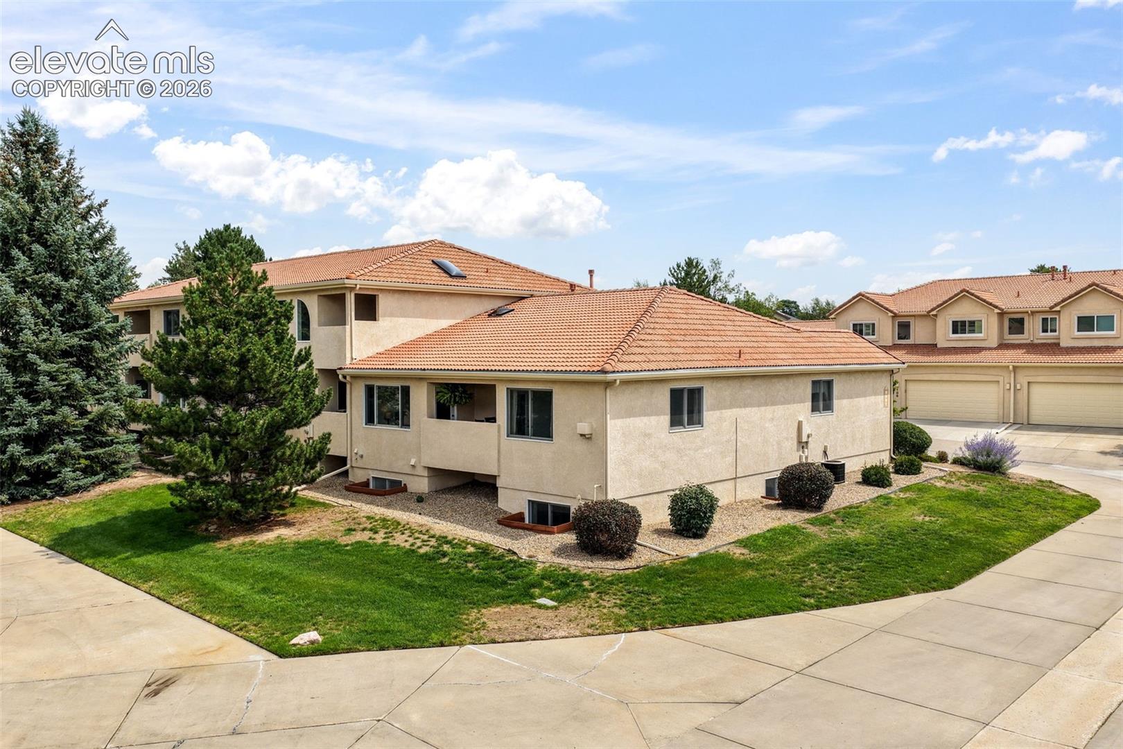92 Luxury Lane