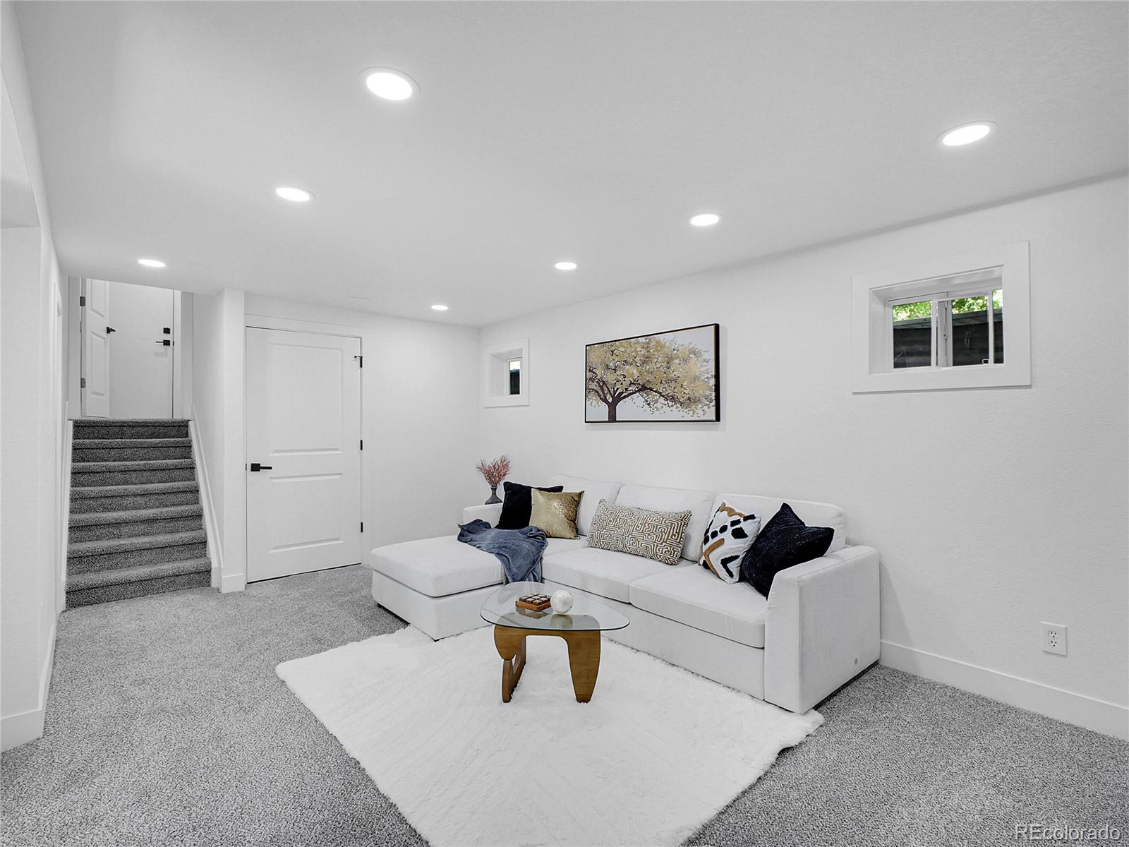 1517 S Elkhart Street