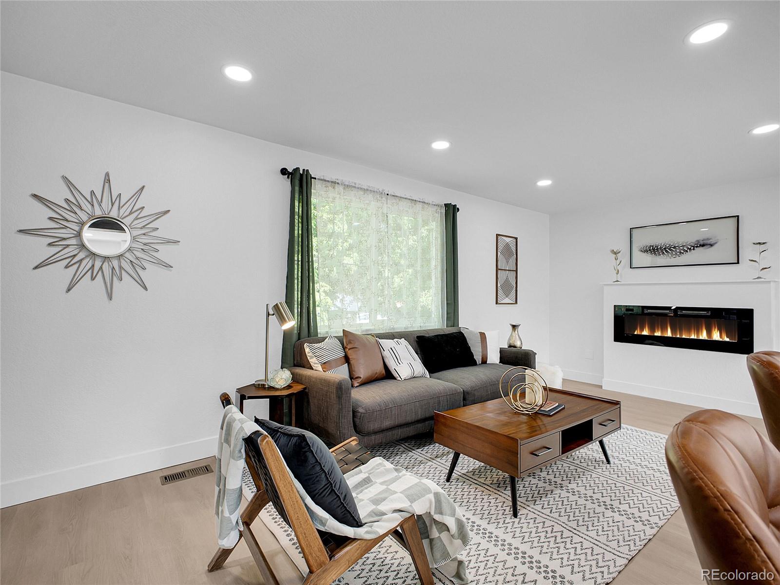 1517 S Elkhart Street