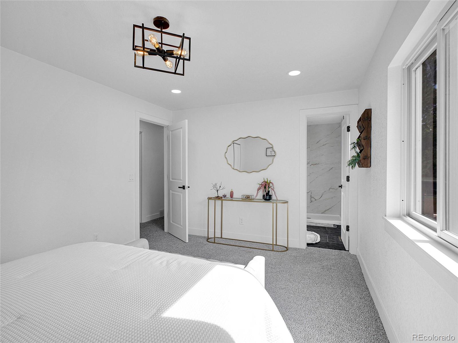 1517 S Elkhart Street