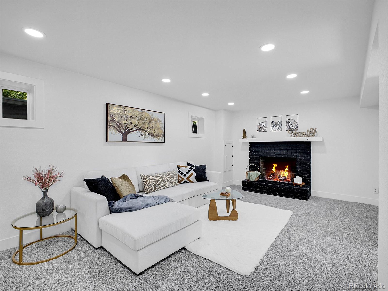 1517 S Elkhart Street