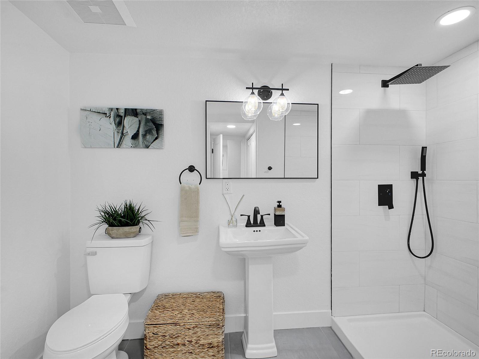 1517 S Elkhart Street