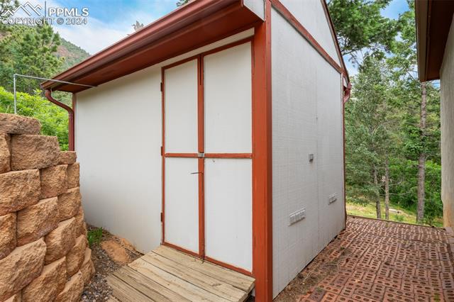 4735 Red Forest Road