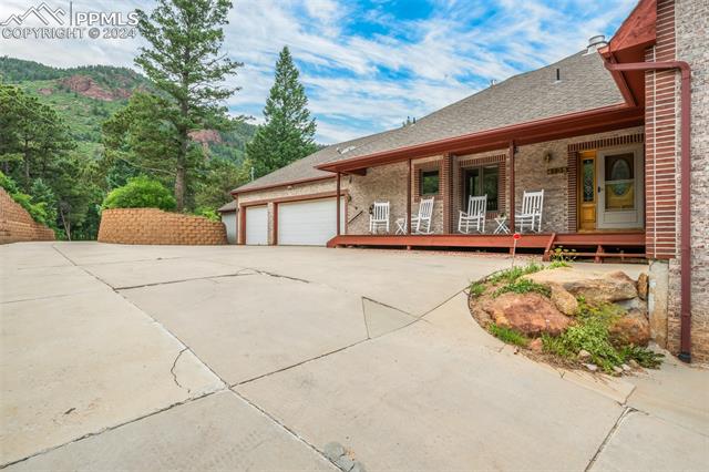 4735 Red Forest Road