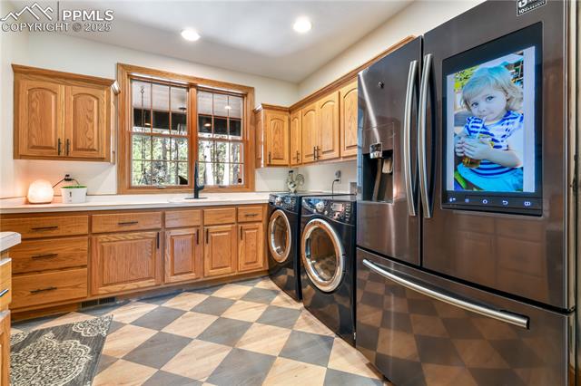 18690 Thunderbird Trail