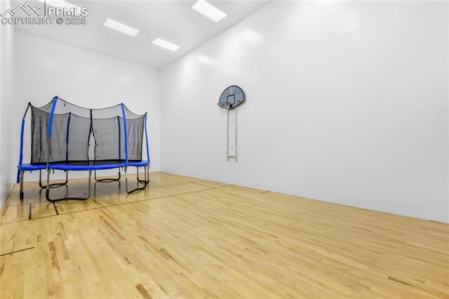 18690 Thunderbird Trail