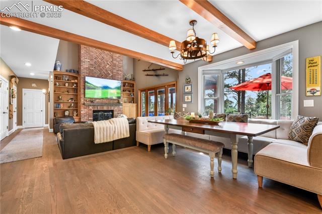 18690 Thunderbird Trail