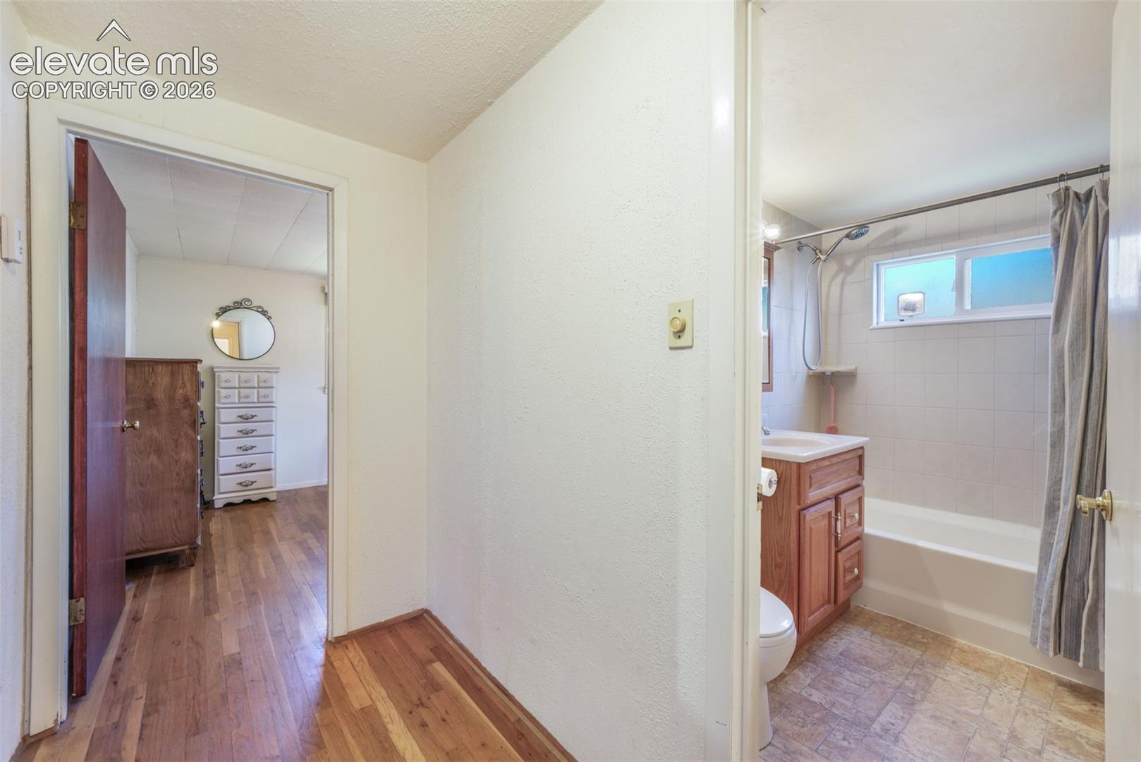 3326 W Kiowa Street