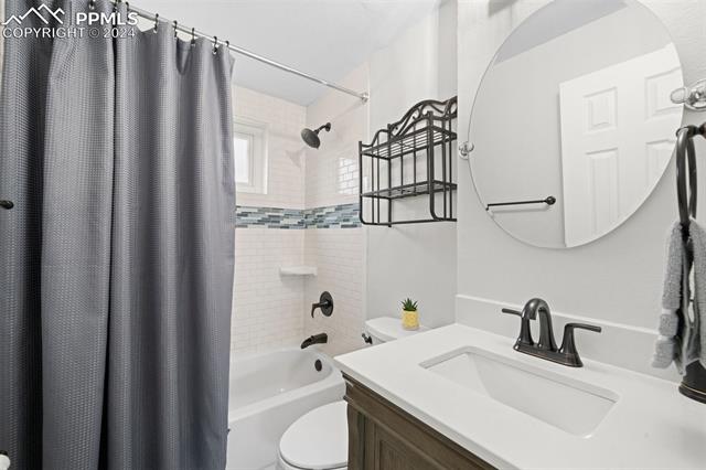 4419 E San Miguel Street