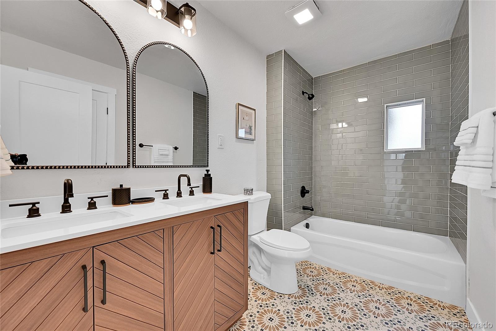 1130 N Hancock Avenue