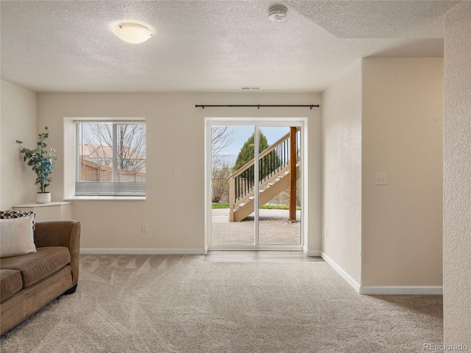 5978 Cumbre Vista Way