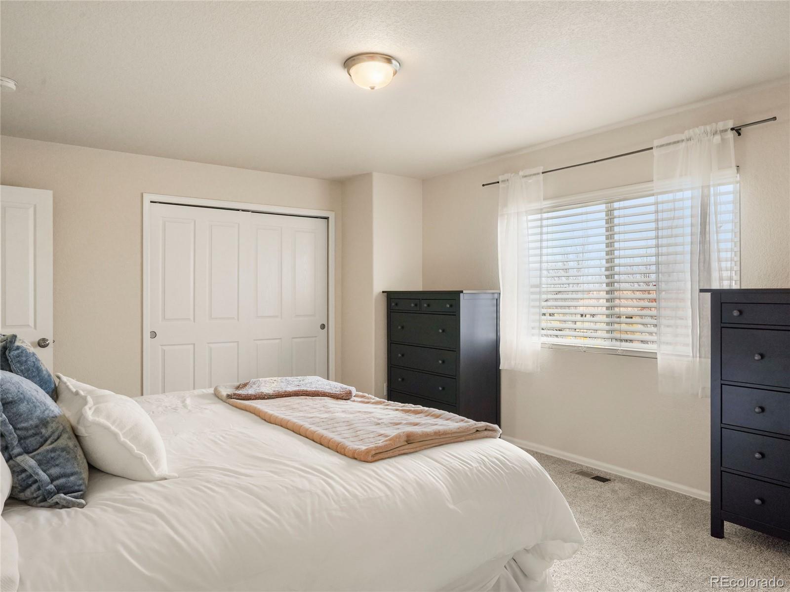 5978 Cumbre Vista Way