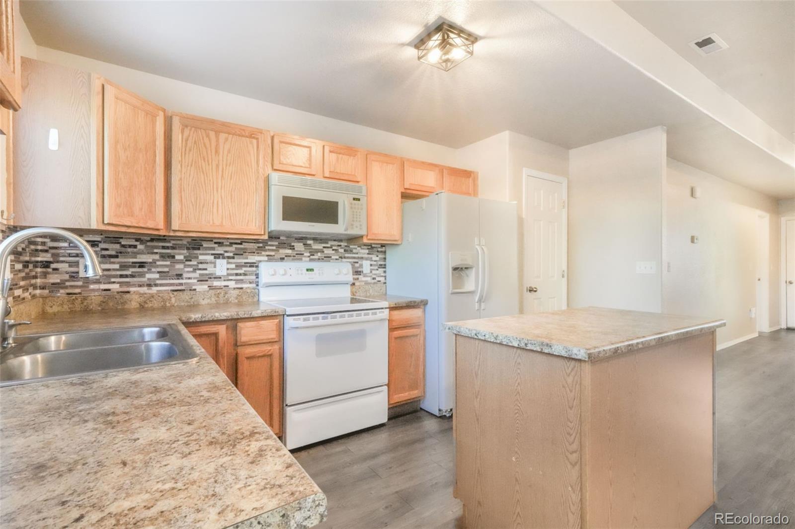 631 Hailey Glenn View