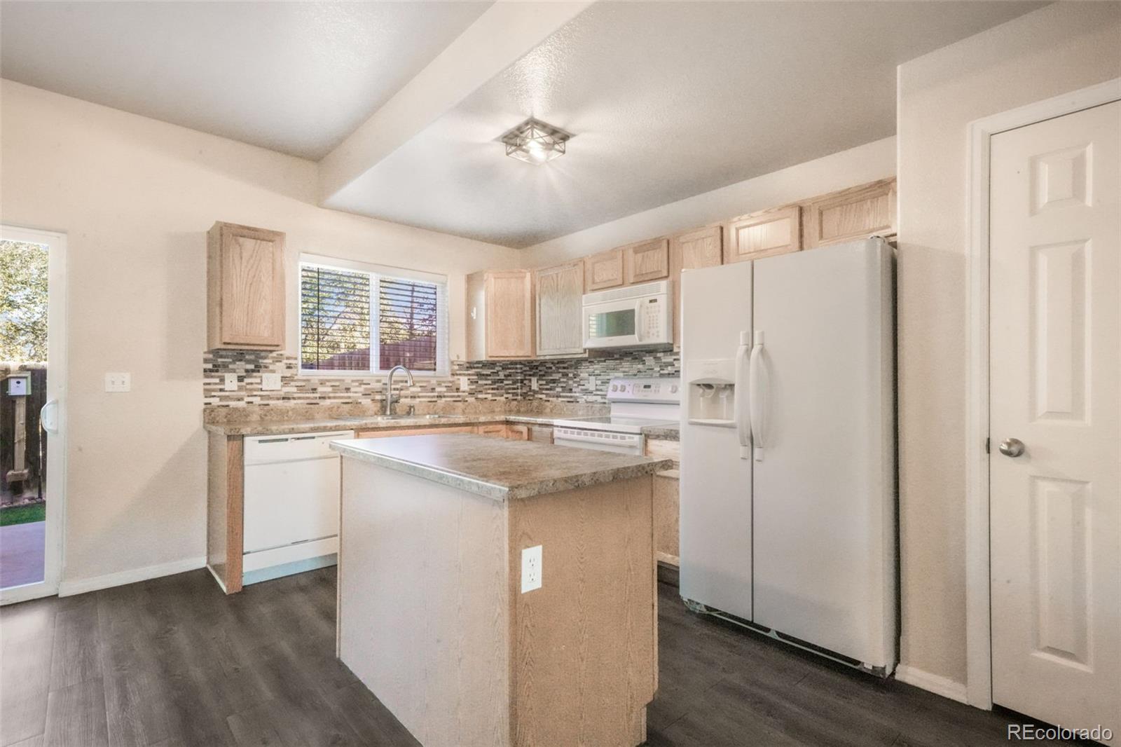 631 Hailey Glenn View