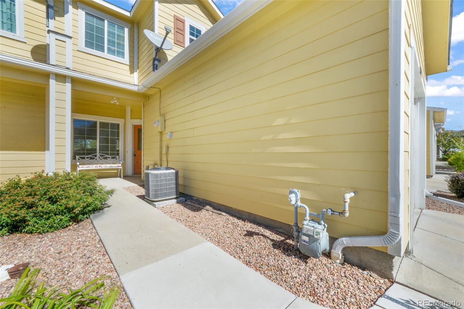 631 Hailey Glenn View