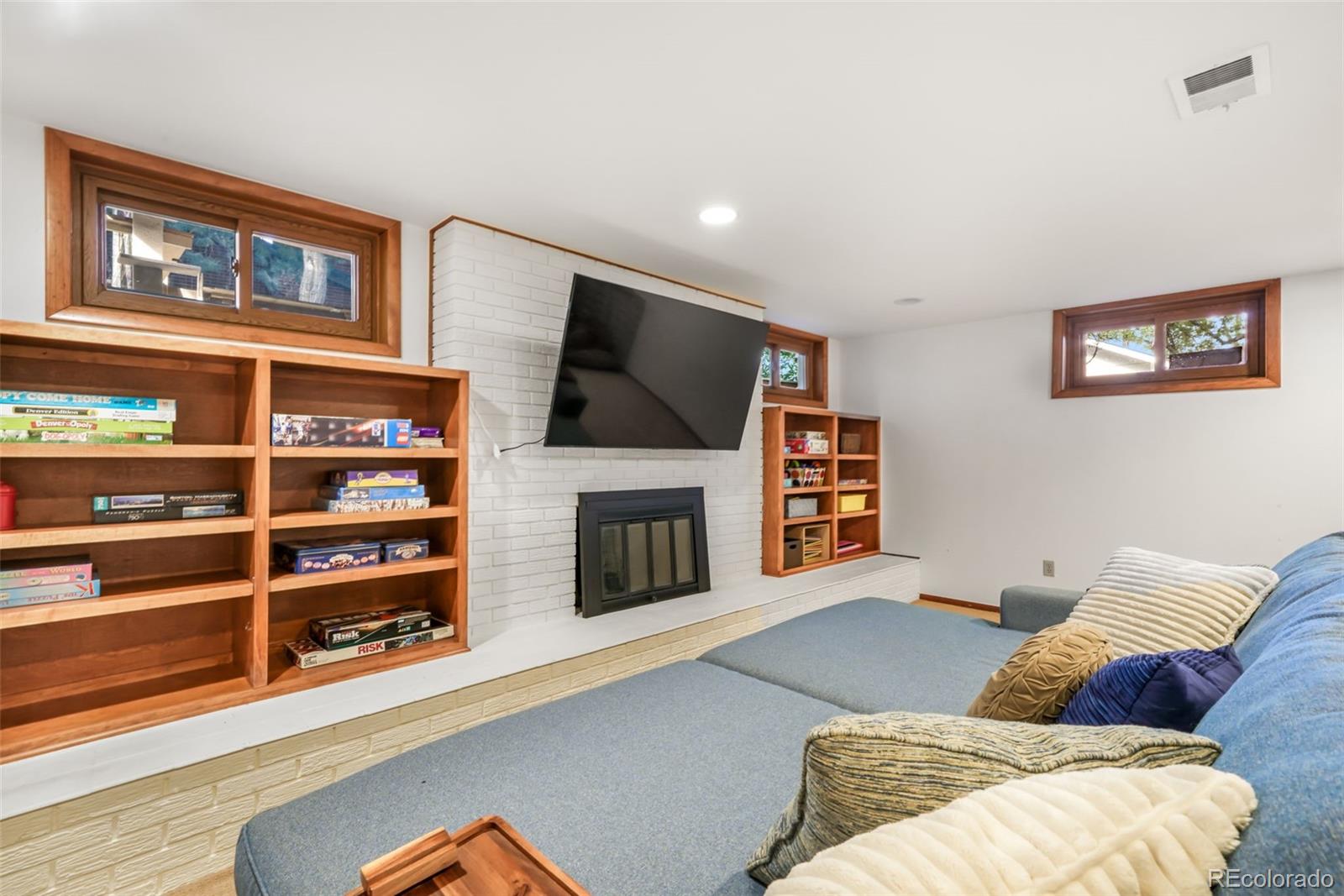 2115 Union Drive