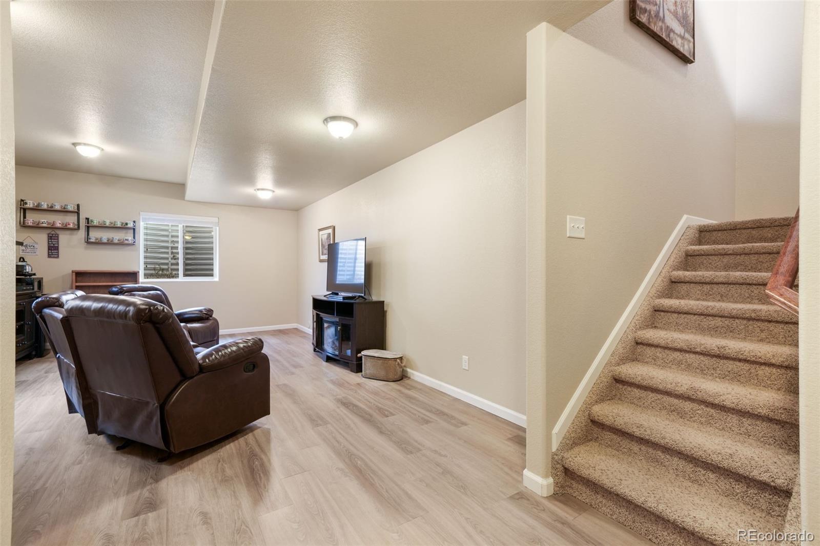 11615 Farnese Heights