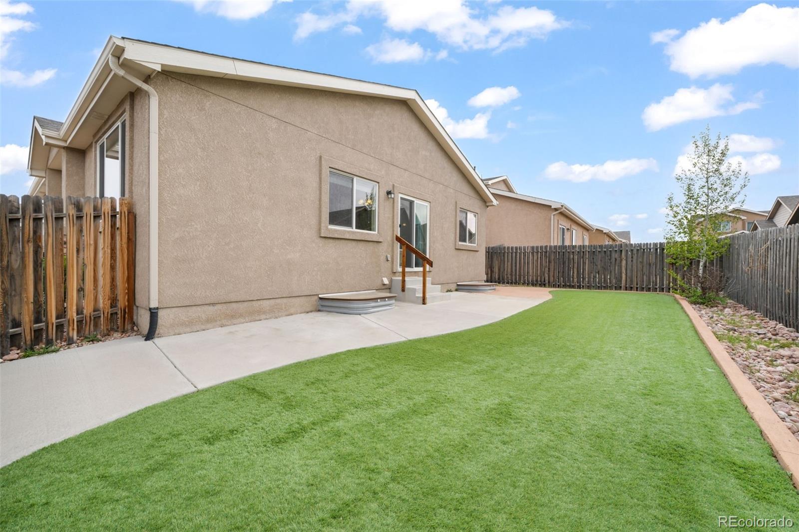 11615 Farnese Heights