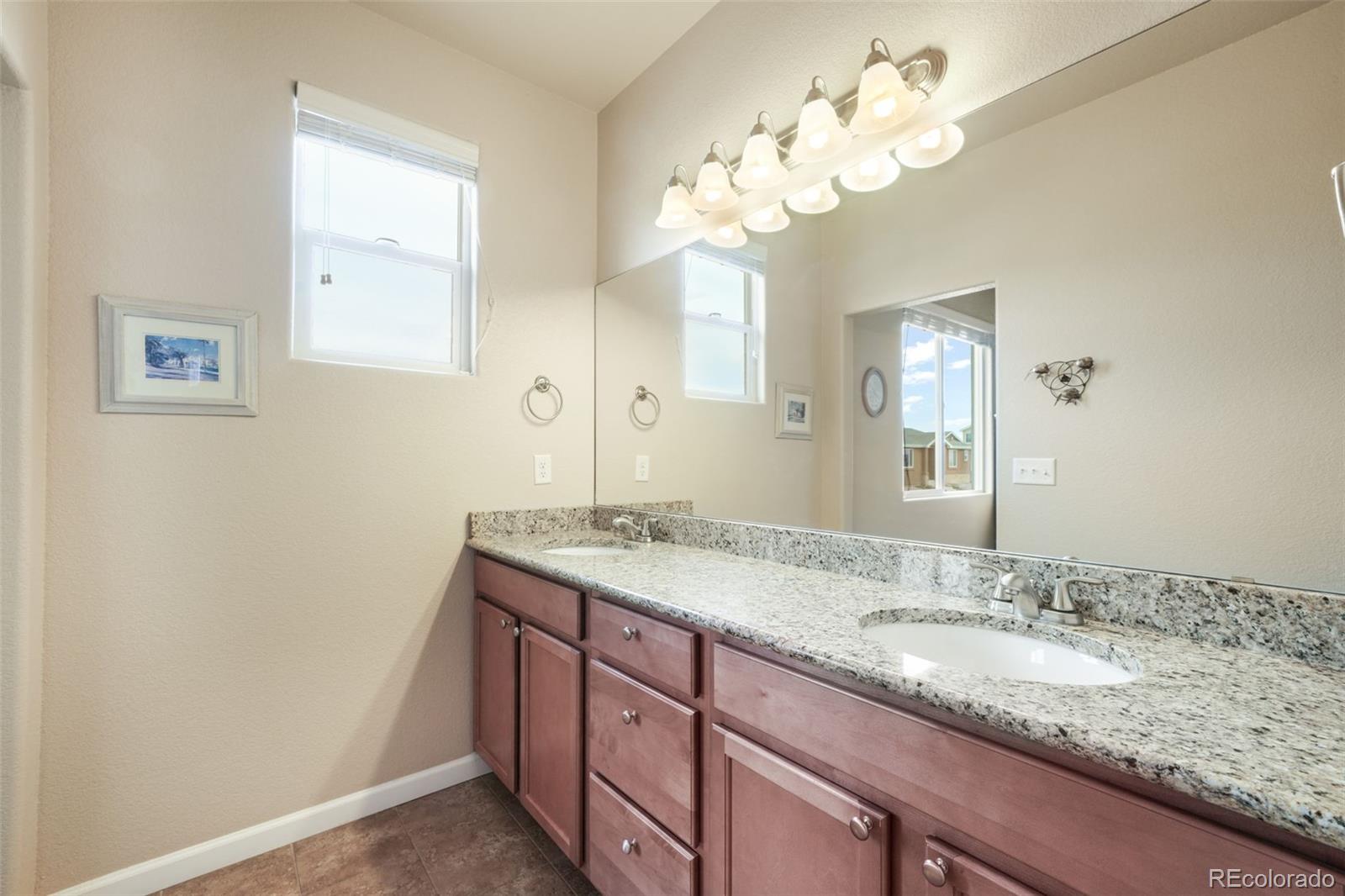 11615 Farnese Heights