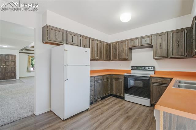 3055 W Westcliff Drive