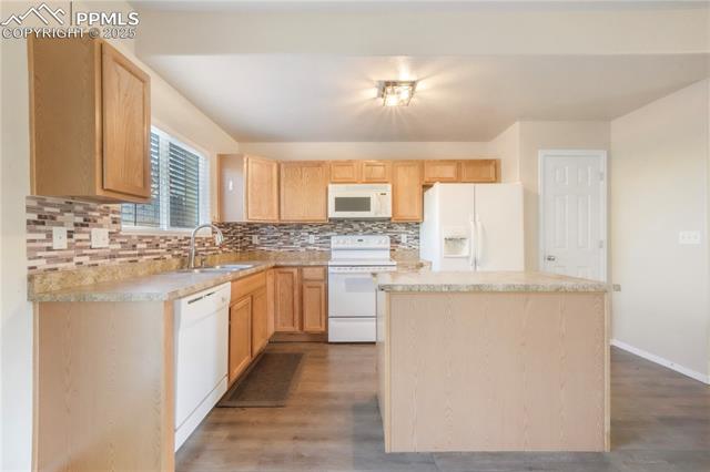 631 Hailey Glenn View
