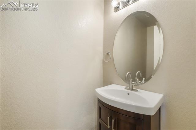 631 Hailey Glenn View