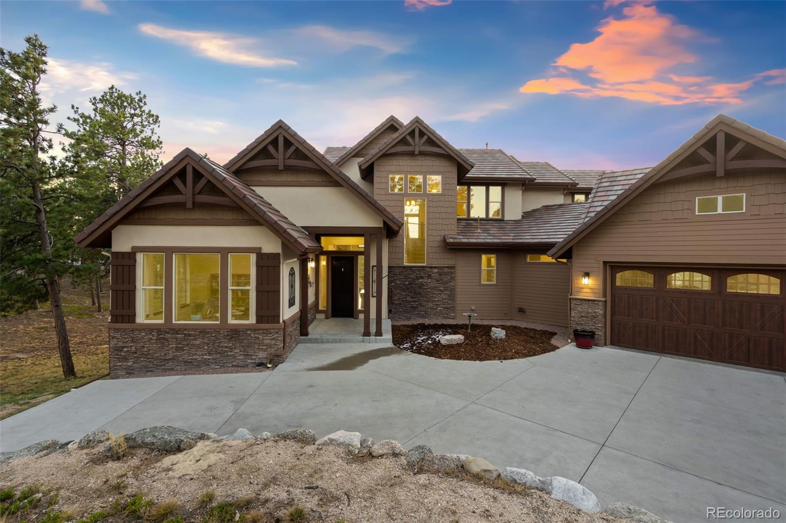 4255 Foxchase Way
