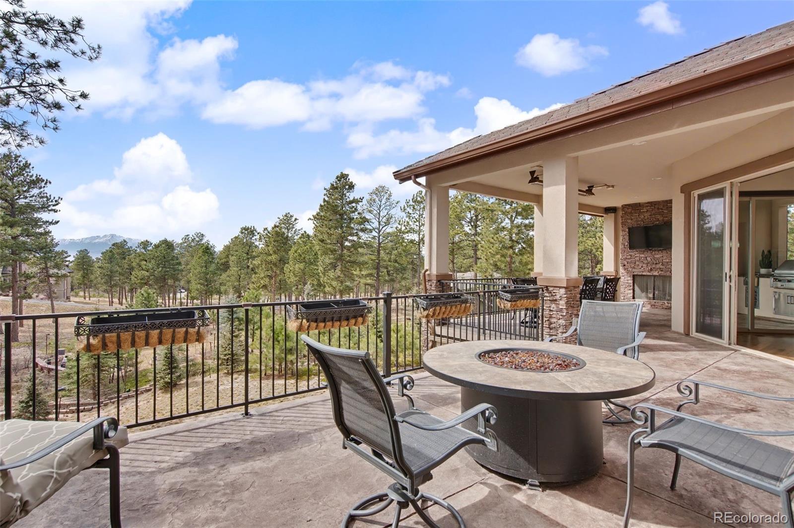 4255 Foxchase Way