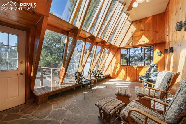 335 N Jefferson Street