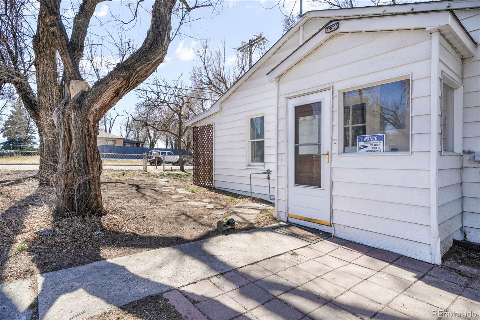 2218 E St Vrain Street