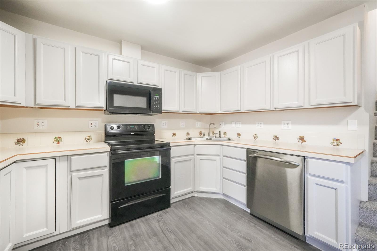 2218 E St Vrain Street