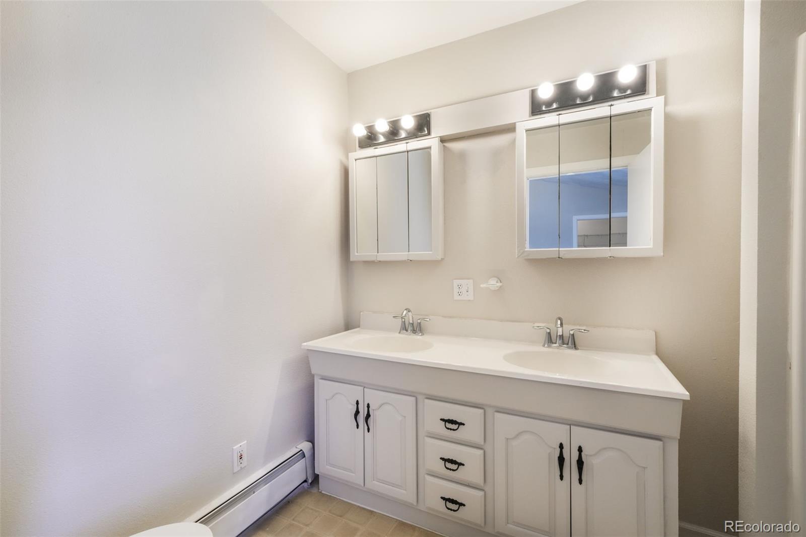 2218 E St Vrain Street