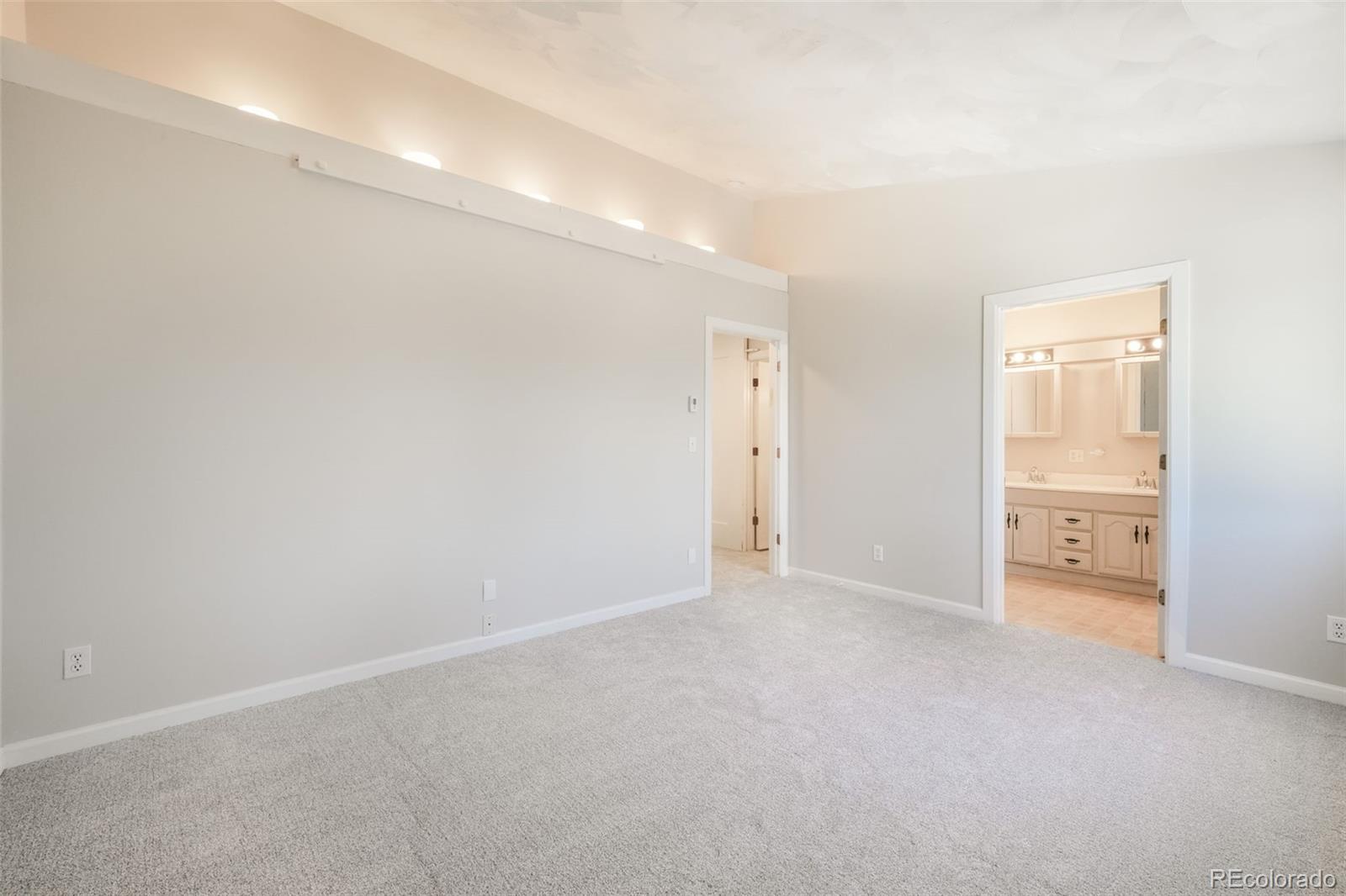 2218 E St Vrain Street