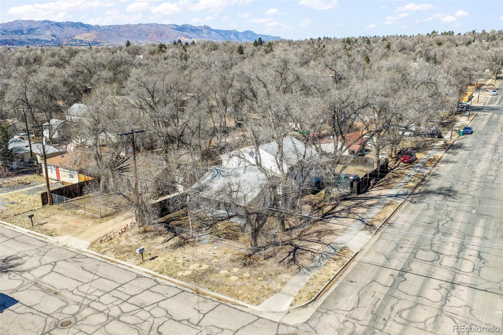 2218 E St Vrain Street