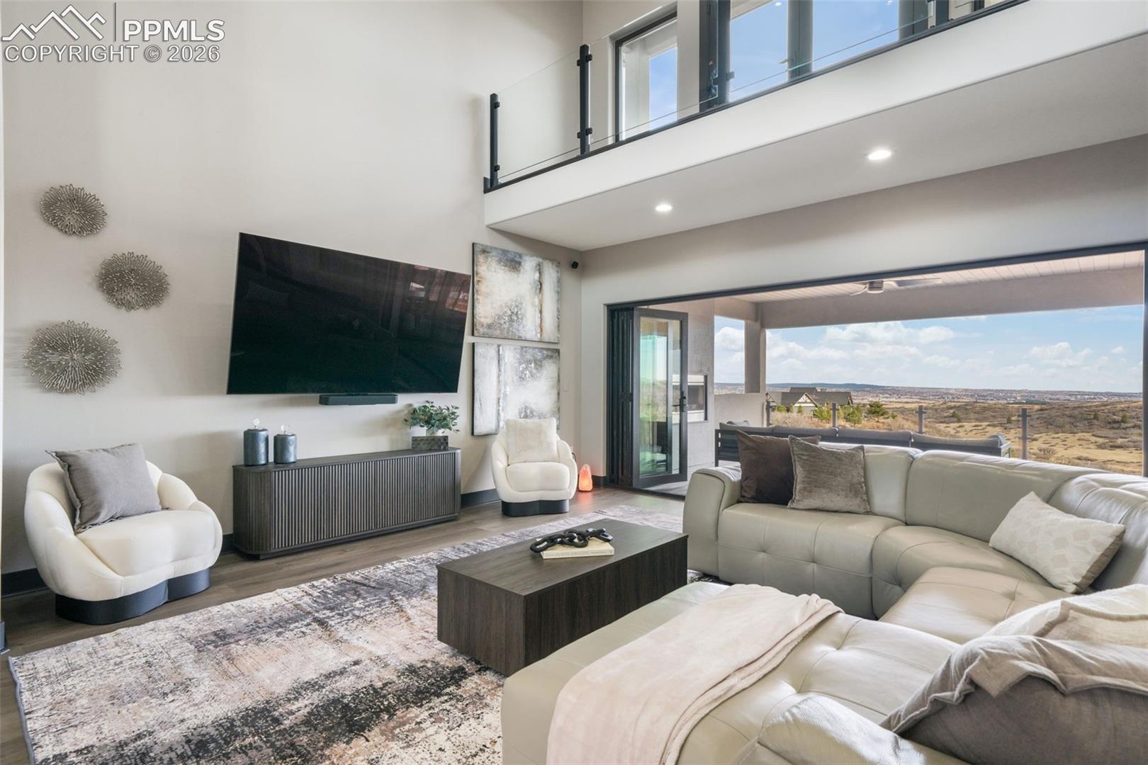 3655 Mesa Top Drive