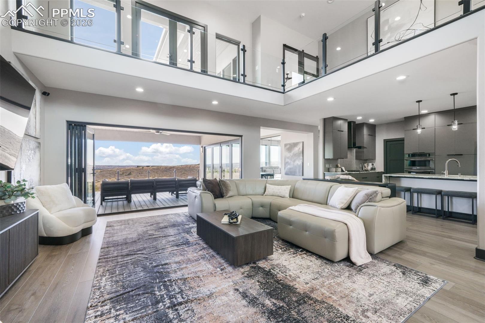 3655 Mesa Top Drive