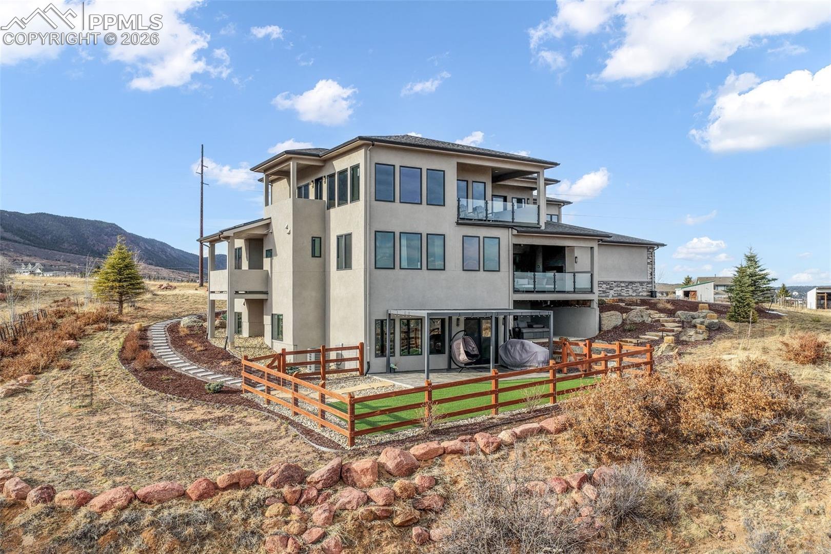 3655 Mesa Top Drive