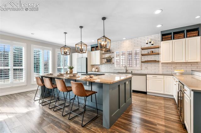 3215 Hollycrest Drive