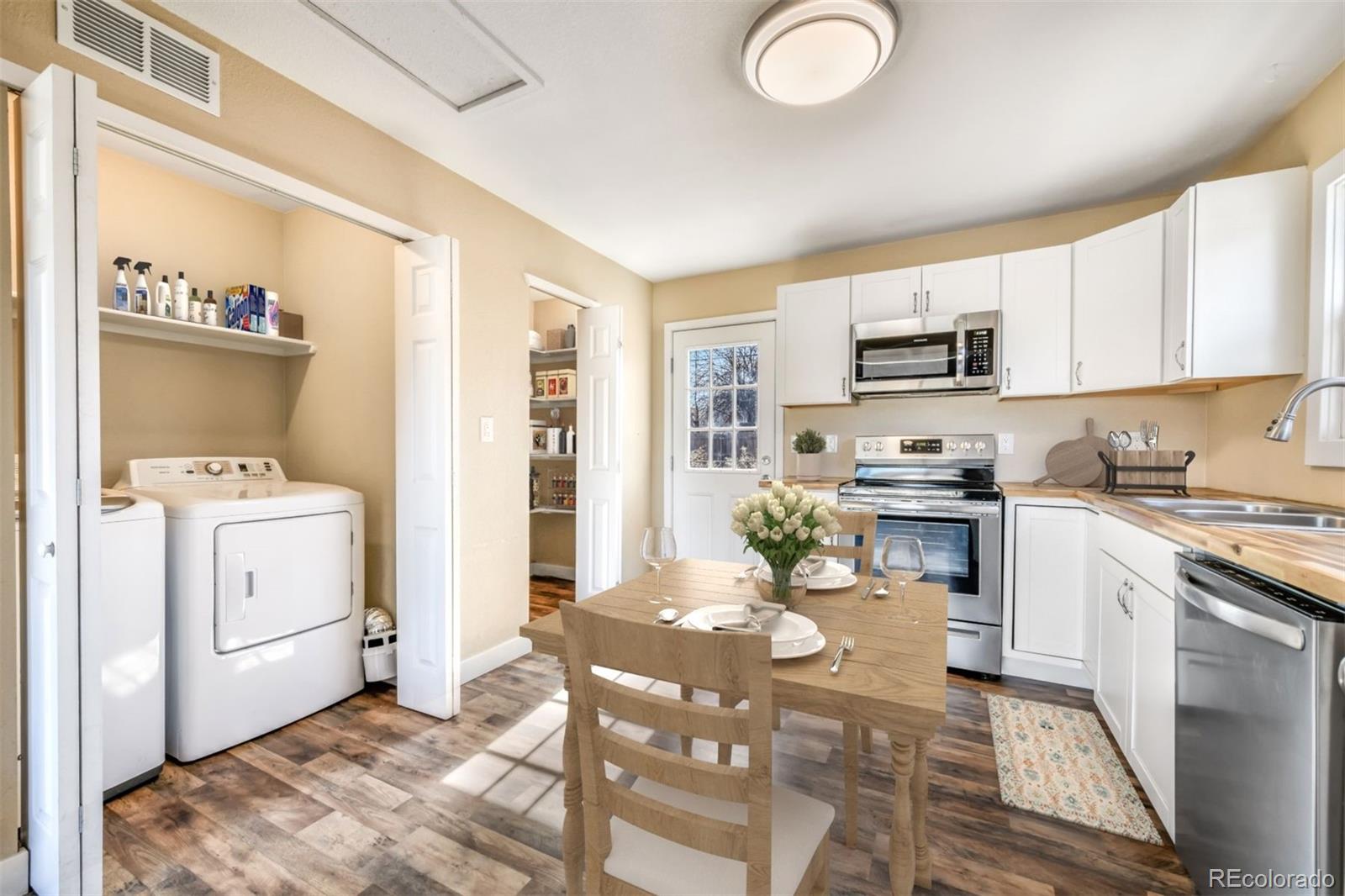 1051 Montrose Avenue