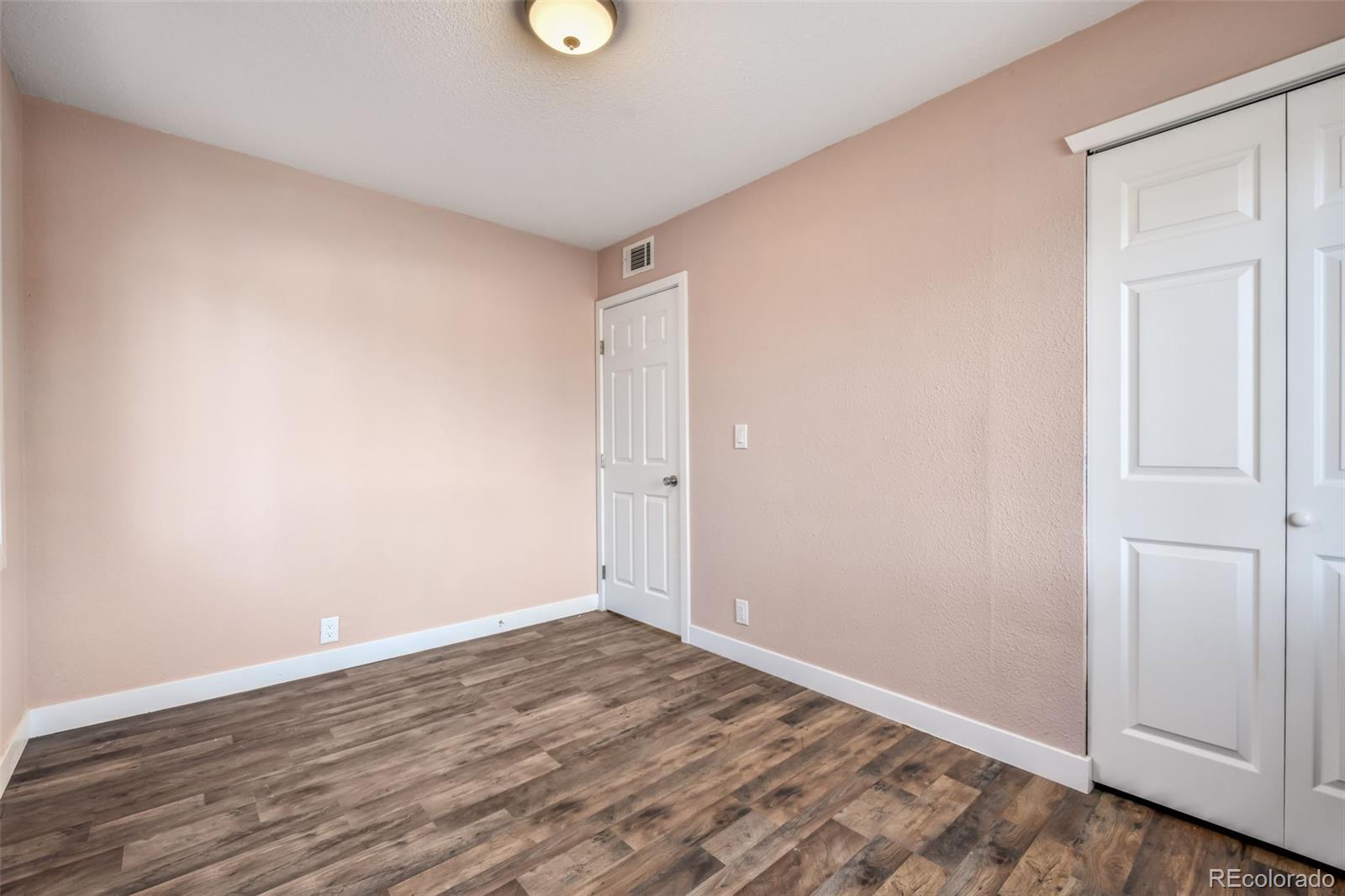 1051 Montrose Avenue