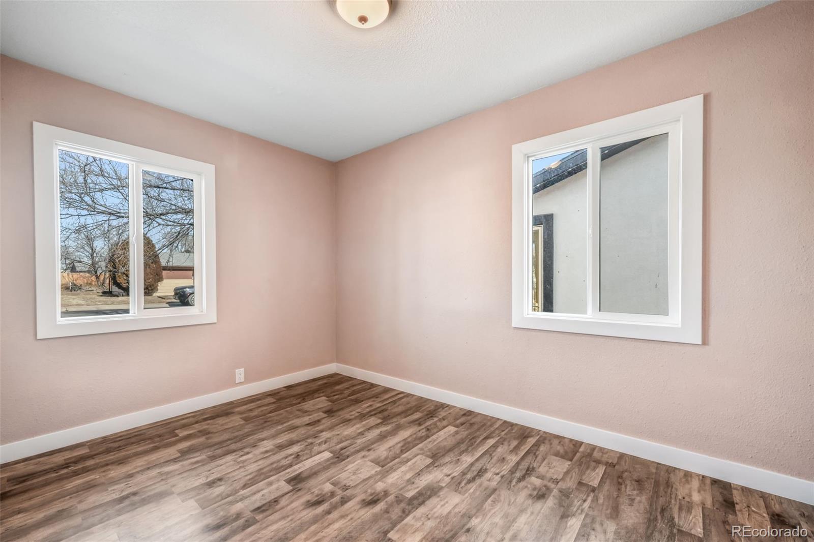 1051 Montrose Avenue