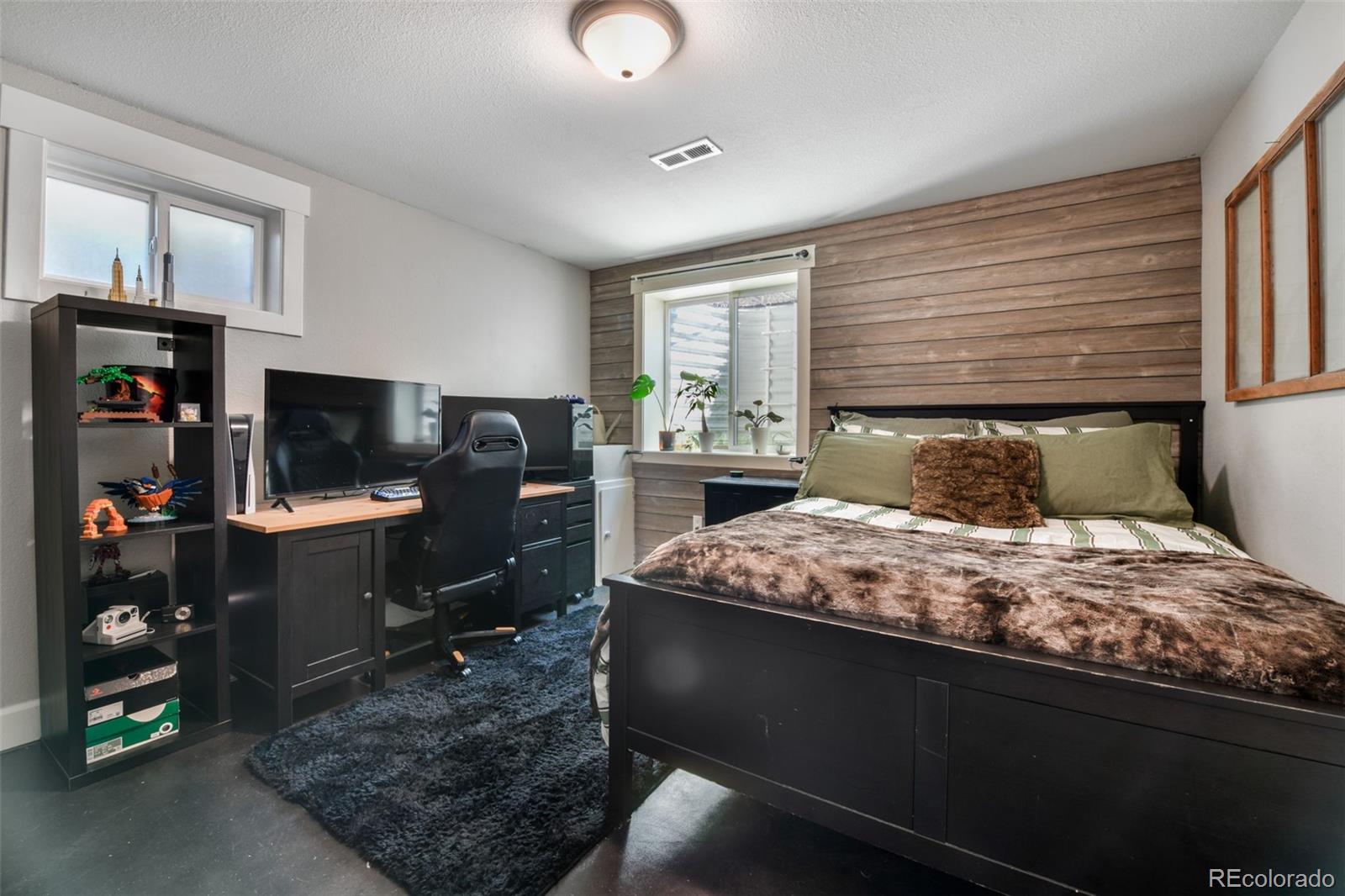 435 Wolverine Way
