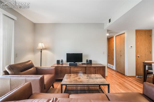 1323 Cathay Court Unit: 202