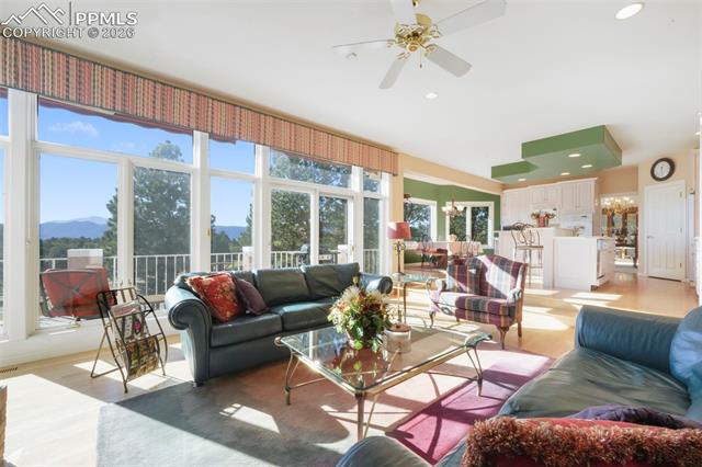 275 Tam O Shanter Way