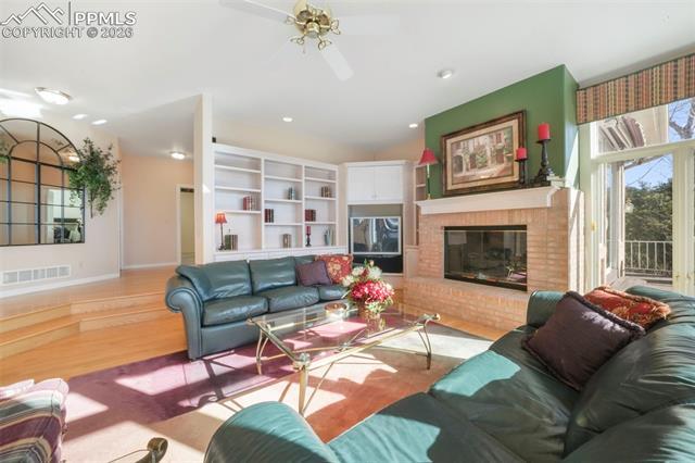 275 Tam O Shanter Way