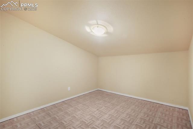 1223 Villa Grove