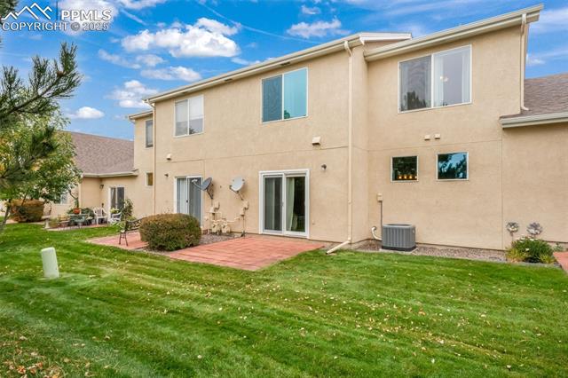 1223 Villa Grove