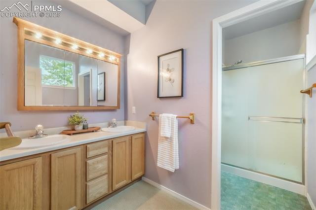 1223 Villa Grove