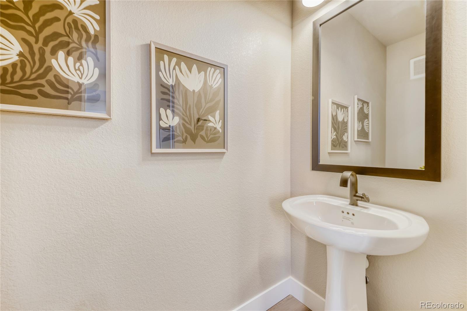9195 Pierce Street Unit: 5