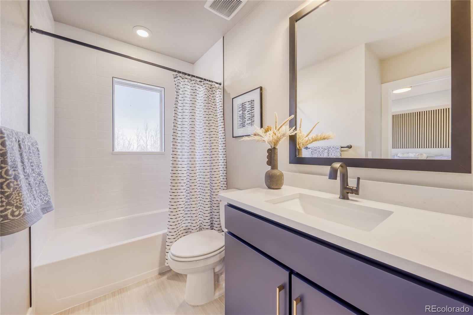 9195 Pierce Street Unit: 5